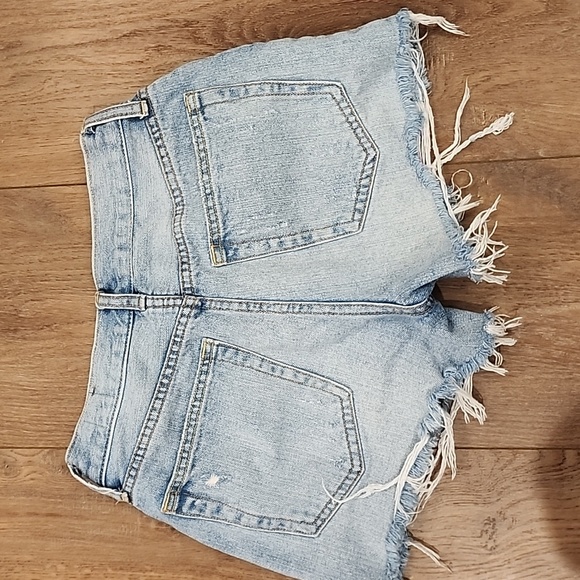 We the Free Shorts Distressed Button Fly Denim Raw Edge Hem Boho Shorts size 25 - Picture 5 of 5